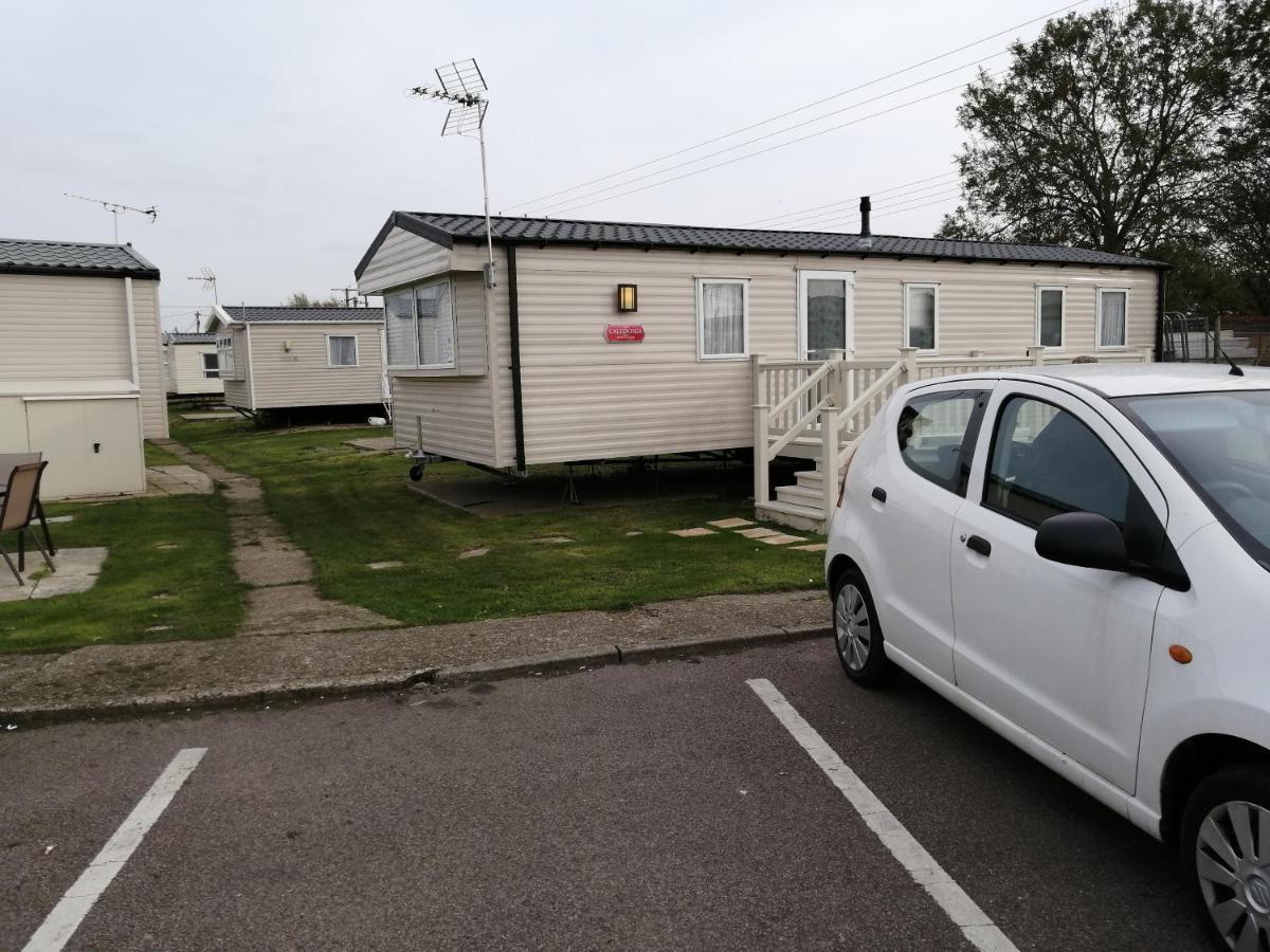 617 Seawick Hotel Jaywick Sands Exterior foto