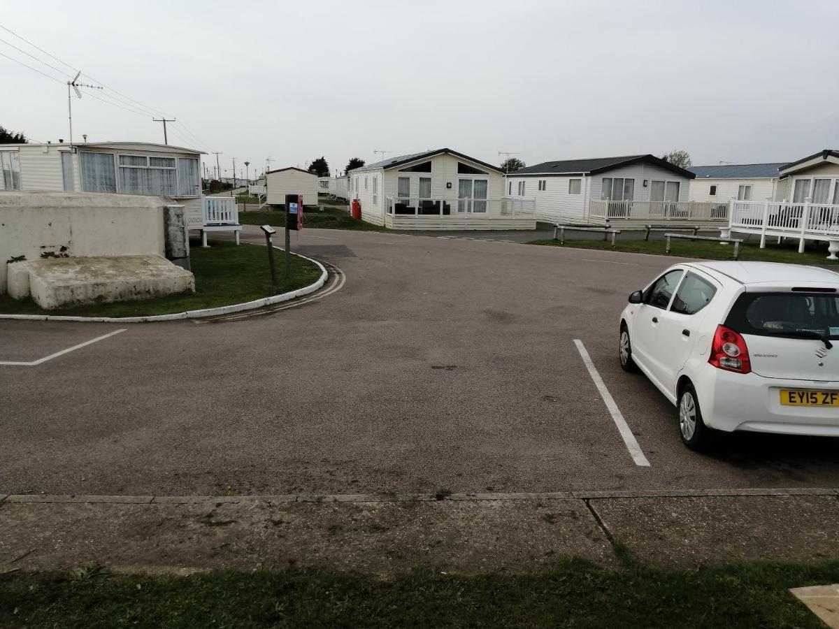617 Seawick Hotel Jaywick Sands Exterior foto